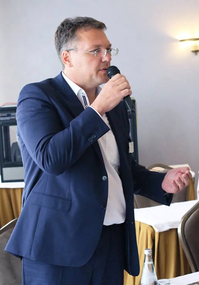 12002946_944915538899120.jpg 12002946_944915538899120.jpg